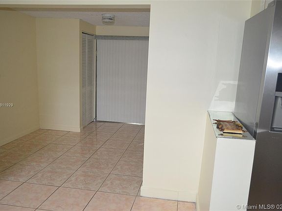 4th image of 7841 NW South River Dr