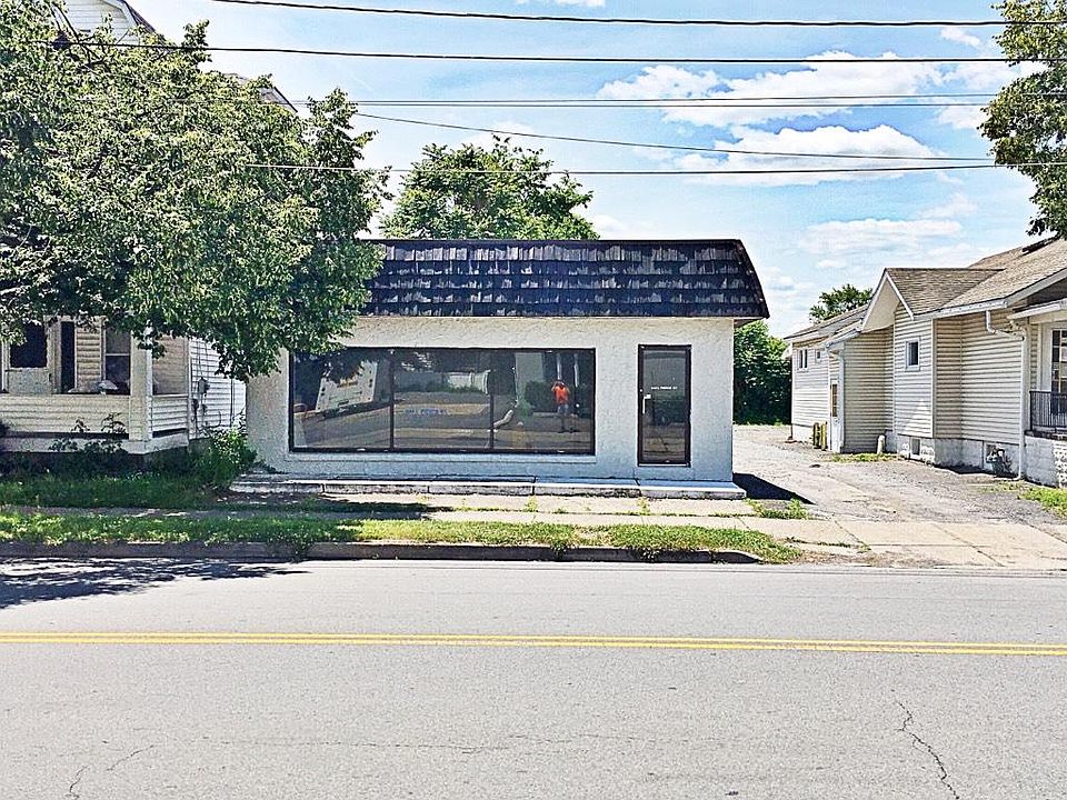 2nd image of 349 Pierce St #1