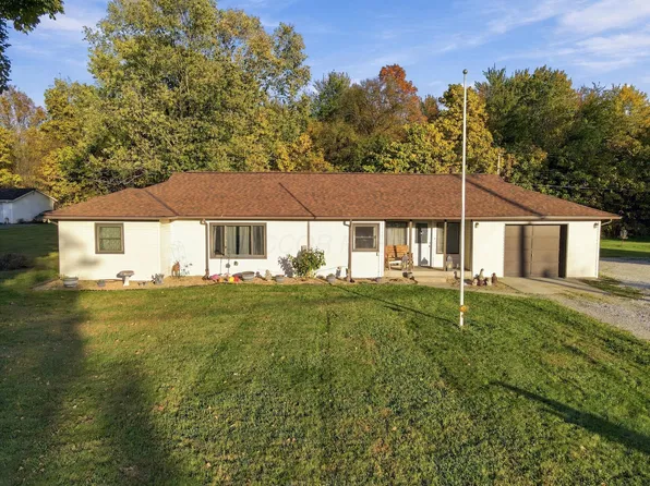 9247 Summit Rd SW, Etna, OH 43068