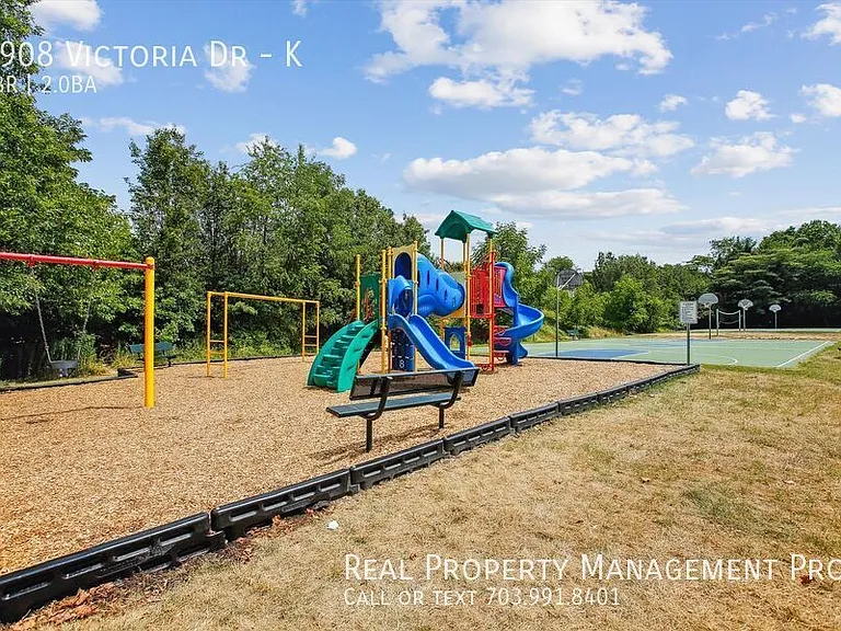 6908 Victoria Dr #K — Photo 29