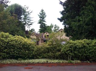10739 17th Ave NE, Seattle, WA 98125
