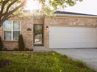 2724 Crystal Falls Rd, Lexington, KY 40509