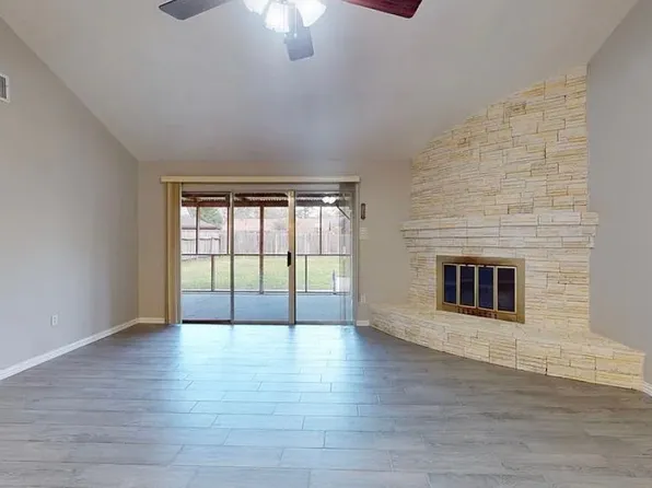 2511 Whispering Springs Dr, Spring, TX 77373