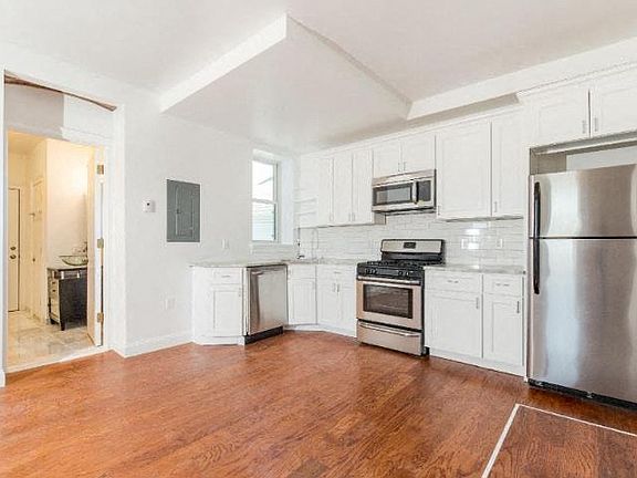 3rd image of 4 S Cedar St #5718239