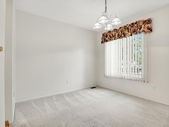 4th image of 36977 Condor Ct