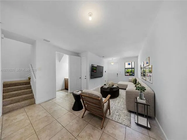 3952 Devenshire Ct — Photo 2