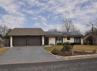 2404 Coral Ridge Cir, Austin, TX 78747