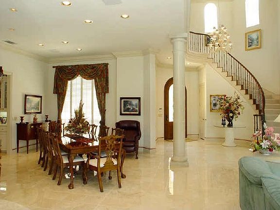 5th image of 4901 Southern Hills Dr