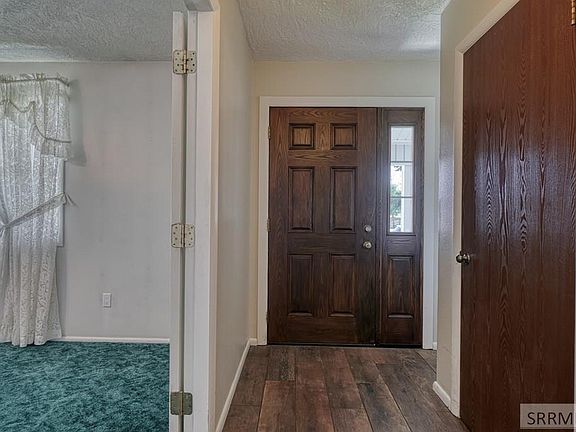 4th image of 2431 Eastview Dr