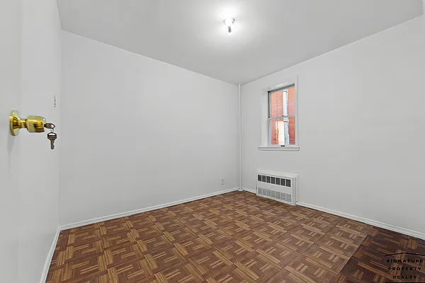 Rented by Signature Property Realty | media 25