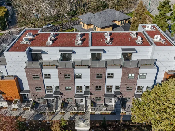 4575 Granville St, Vancouver, BC V6H 3M1