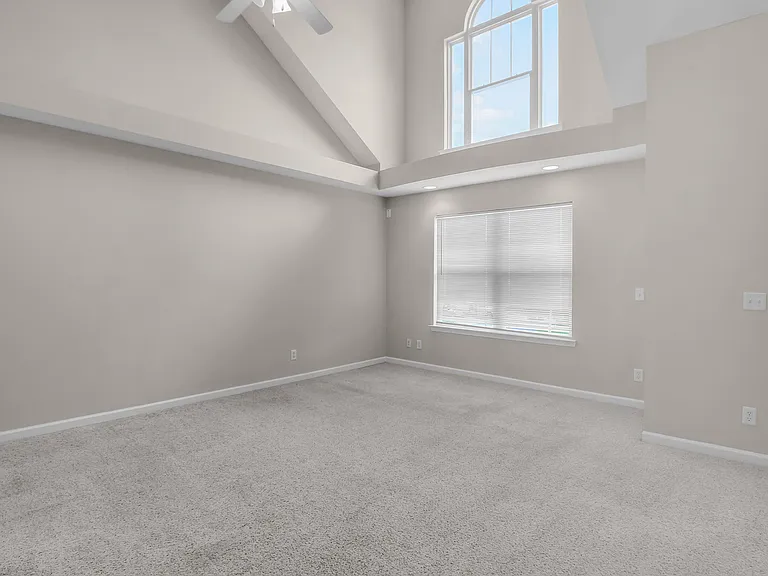 125 Ventura Pl — Photo 22