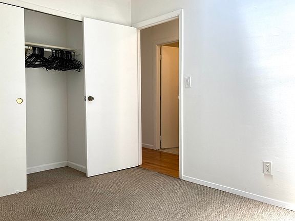 5th image of 198 Hopkins St #2B
