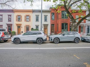 530 11th St SE UNIT 1, Washington, DC 20003