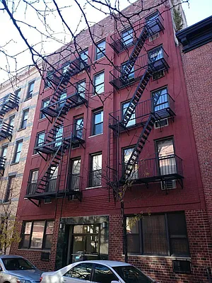 Rented by Waverly Realty Associates | media 18