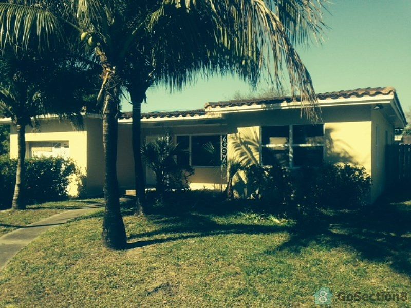 1st image of 1515 NW 4th St