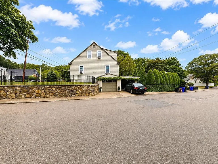 196 Fruit Hill Ave — Photo 2