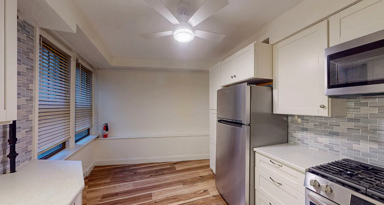 1 bed, 700 sqft, $2,200 — Photo 3