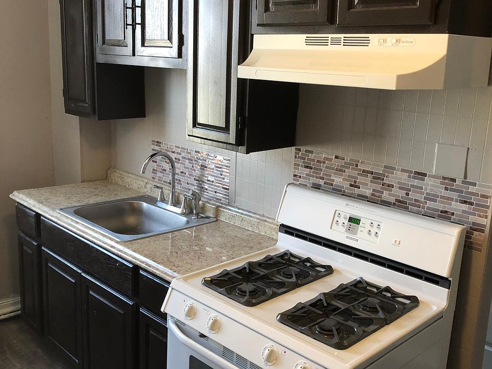 1st image of 2526 N Front St Floor 3