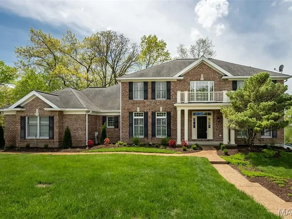 17736 Greystone Terrace Dr, Chesterfield, MO 63005