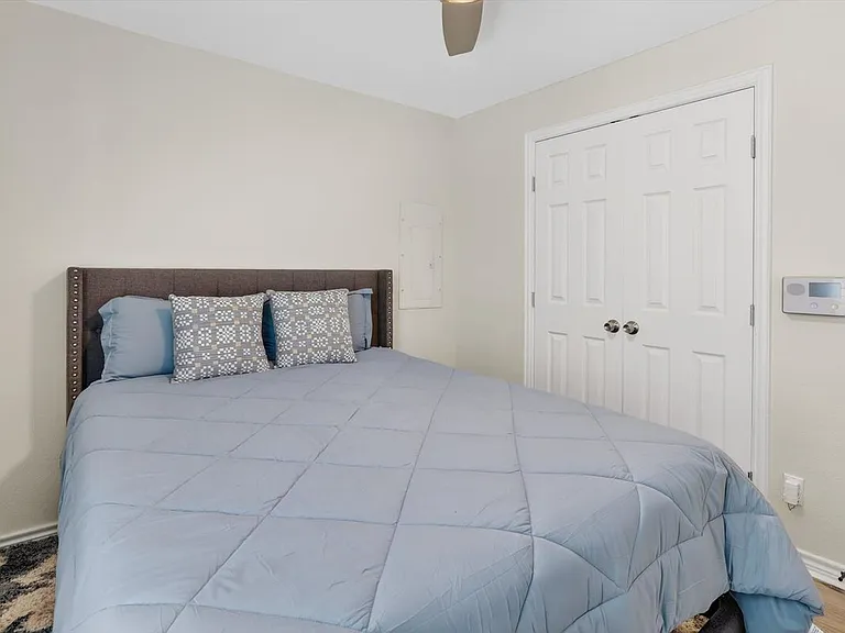 4315 Cabell Dr — Photo 31