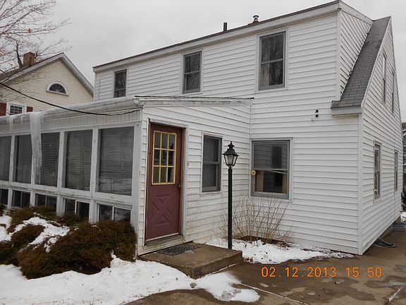 2nd image of 1001 Burns Ave