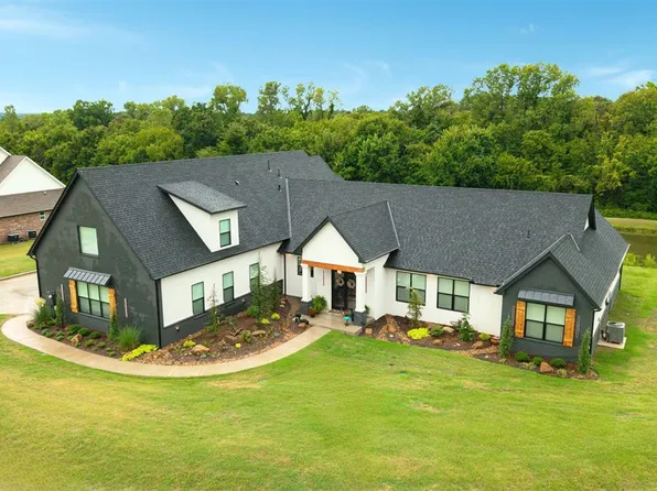 835 Hidden View Acres Dr, Blanchard, OK 73010