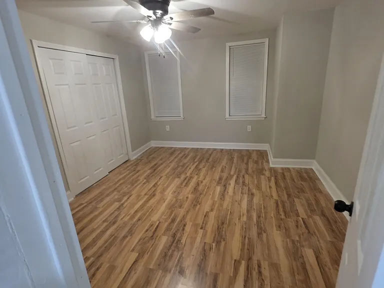 2055 Carver St — Photo 12