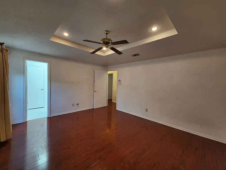 1526 Silverleaf Dr — Photo 11