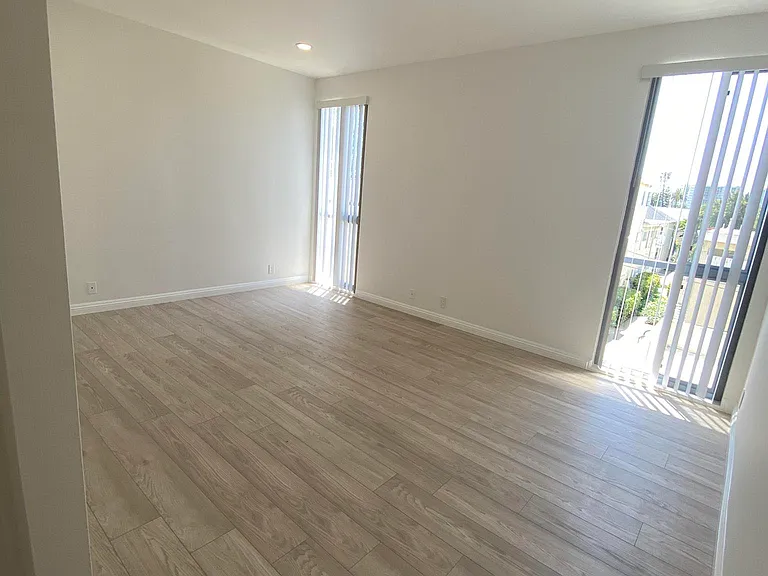 511 San Vicente Blvd #204 — Photo 8