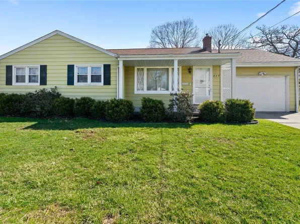 829 Larkridge Ave, Youngstown, OH 44512