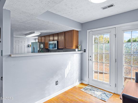 4th image of 7507 Heumsdale Dr