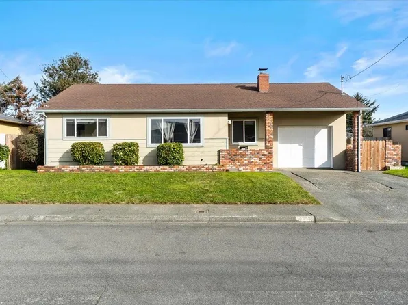 1127 Anzio St, Crescent City, CA 95531