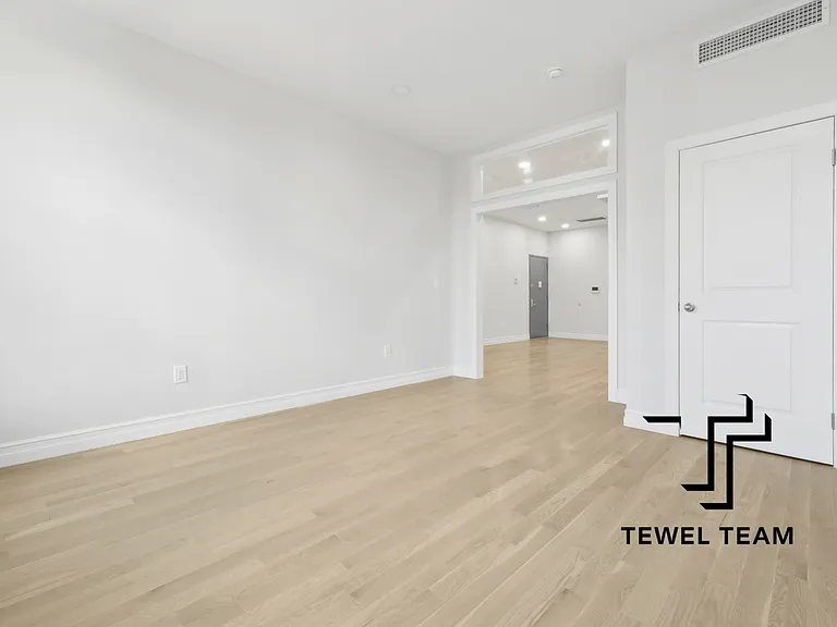 1697 Lexington Ave #4A — Photo 11