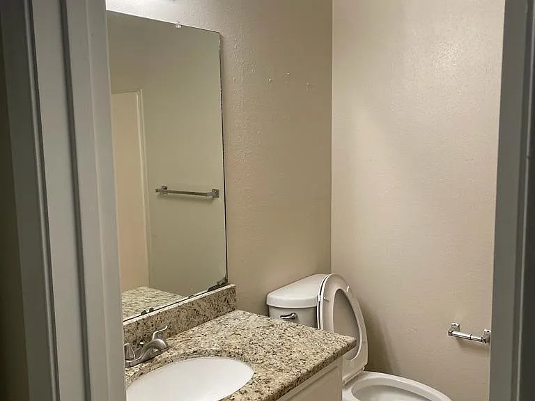 609 S 5th St #9 — Photo 9