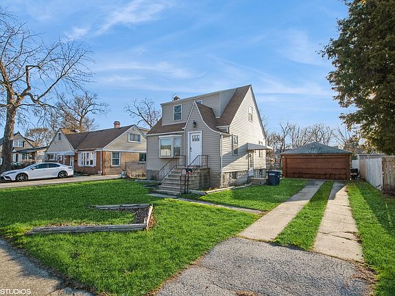 2nd image of 135 S Prater Ave