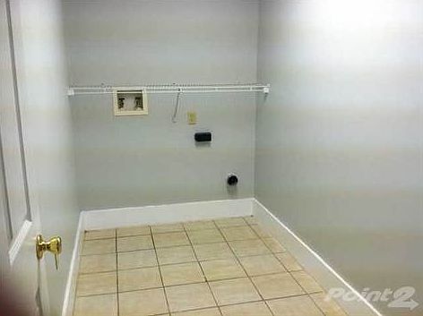 4th image of 2598 Saint Anne Dr