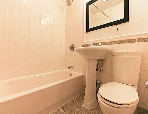 Rented by SW Queens Mezzanine | media 5