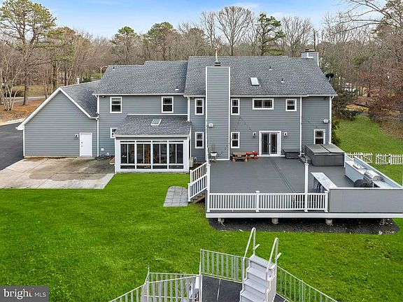 4th image of 623 E Seaview Ridge Dr