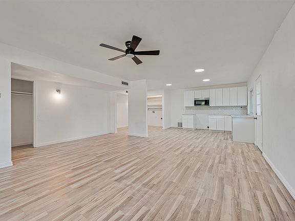 5th image of 2103 Highbury Rd
