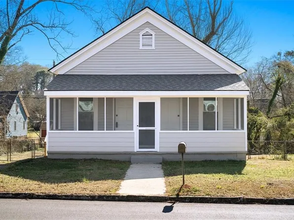 2997 Longmeadow Dr, Scottdale, GA 30079