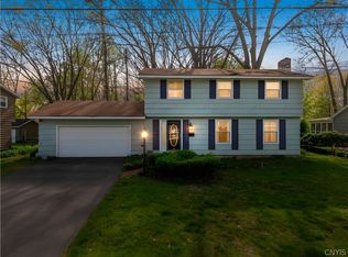 318 David Dr, North Syracuse, NY 13212