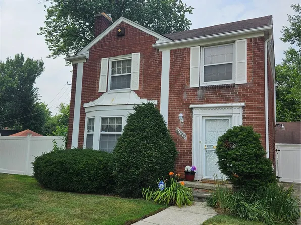 10160 W Outer Dr, Detroit, MI 48223