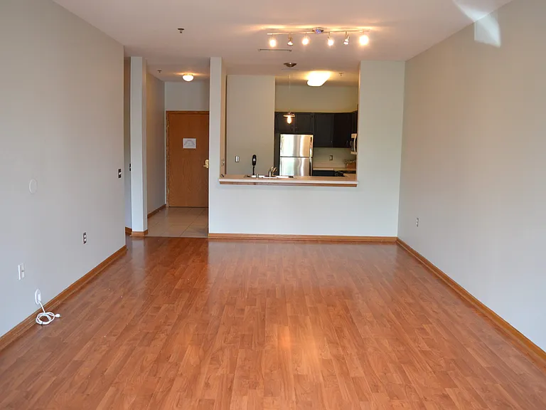 301 Harbour Town Dr #209 — Photo 7