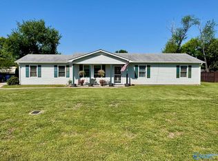 102 Rosa Lee Dr, Meridianville, AL 35759