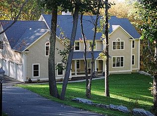 11A Rock Ridge Ct, New Fairfield, CT 06812