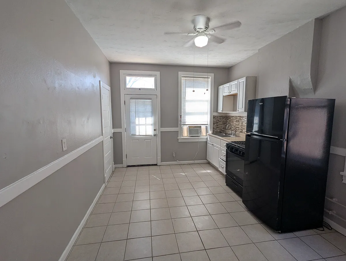 Building Photo - 3550 Magnolia Ave #2F