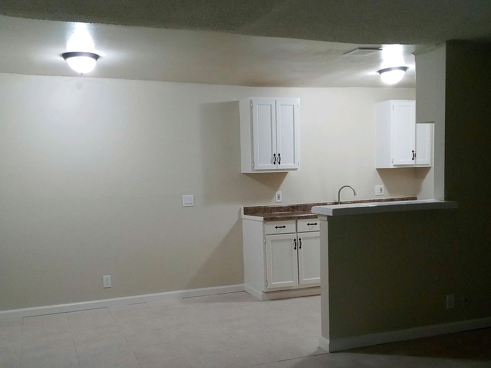 1st image of 403 Figueroa Dr #1