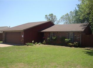 2304 Morgandee Ln, Weatherford, OK 73096