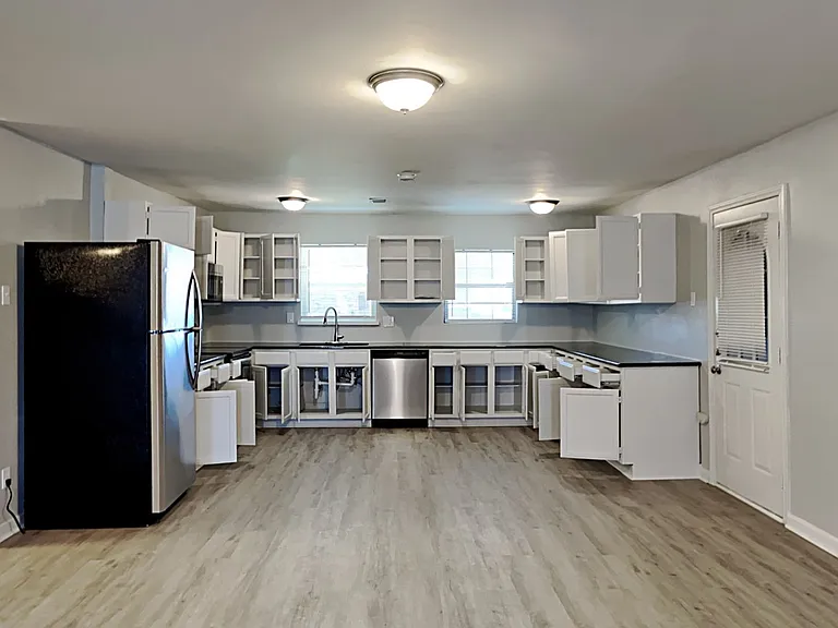 2138 Onetta Dr — Photo 3